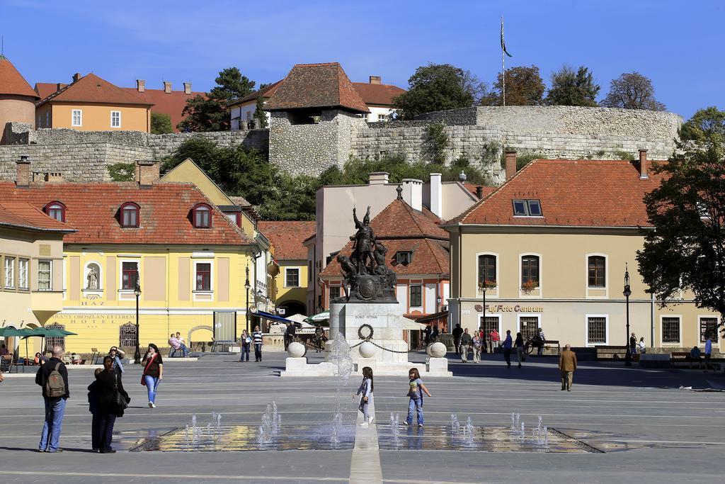 Nemes Apartman Eger Quarto foto