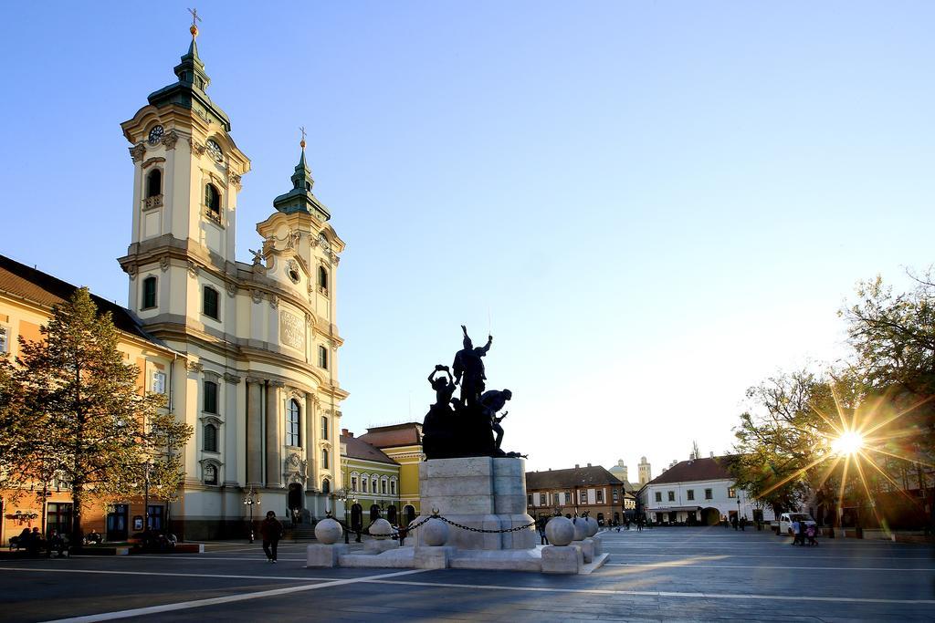 Nemes Apartman Eger Quarto foto